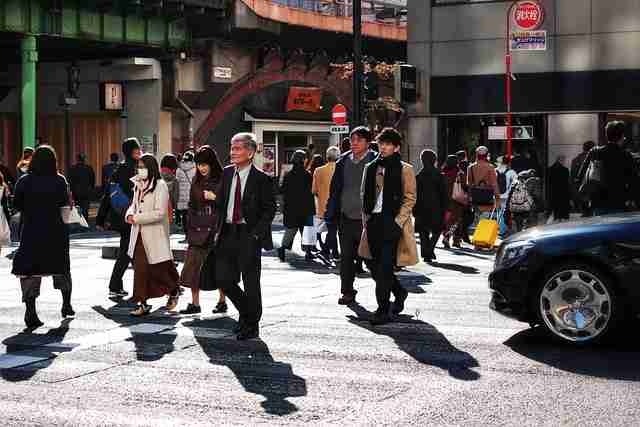 【现象级热议】每日大赛国内直播弹幕节奏波动分析，翻车警告